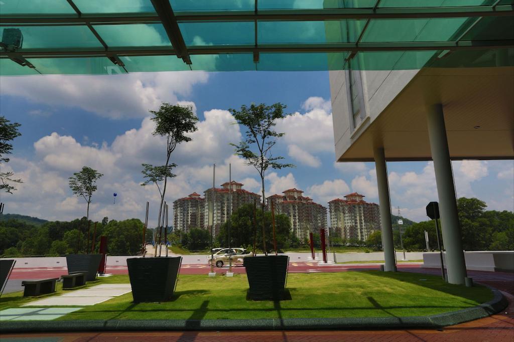 The Everly Putrajaya Bagian luar foto